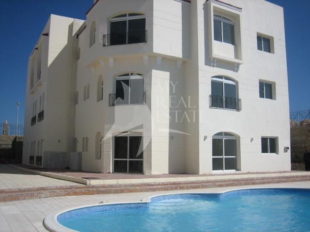 Studios and apartments in Montaza