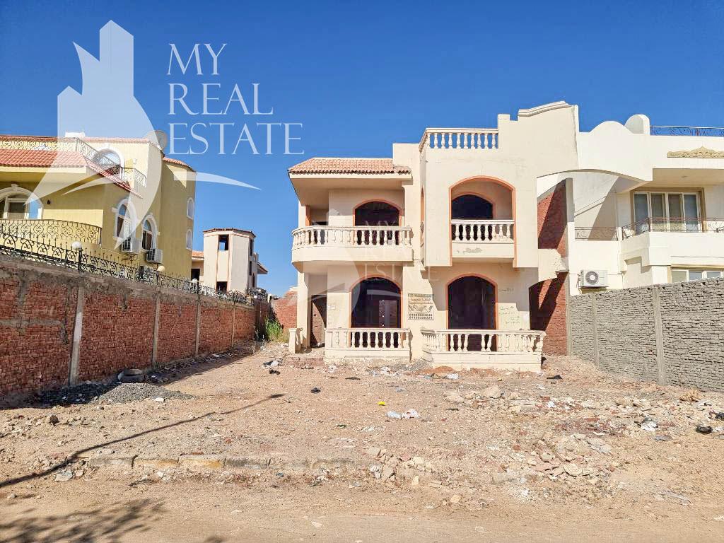 Unfinished villa for sale in Mubarak 7