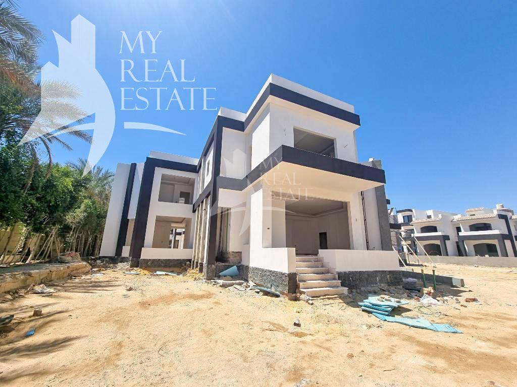 Villa for sale in a beachfront resort